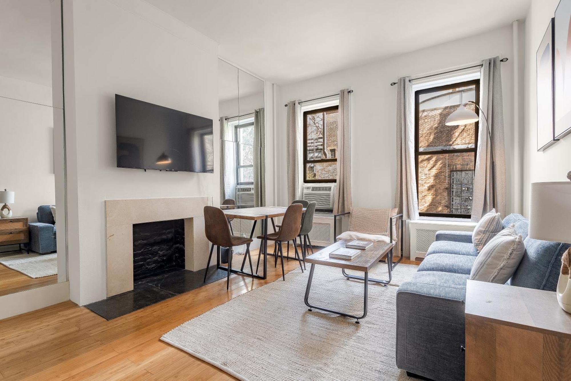 Apartment Your Nyc Escape! 1br Just Steps From Park New York