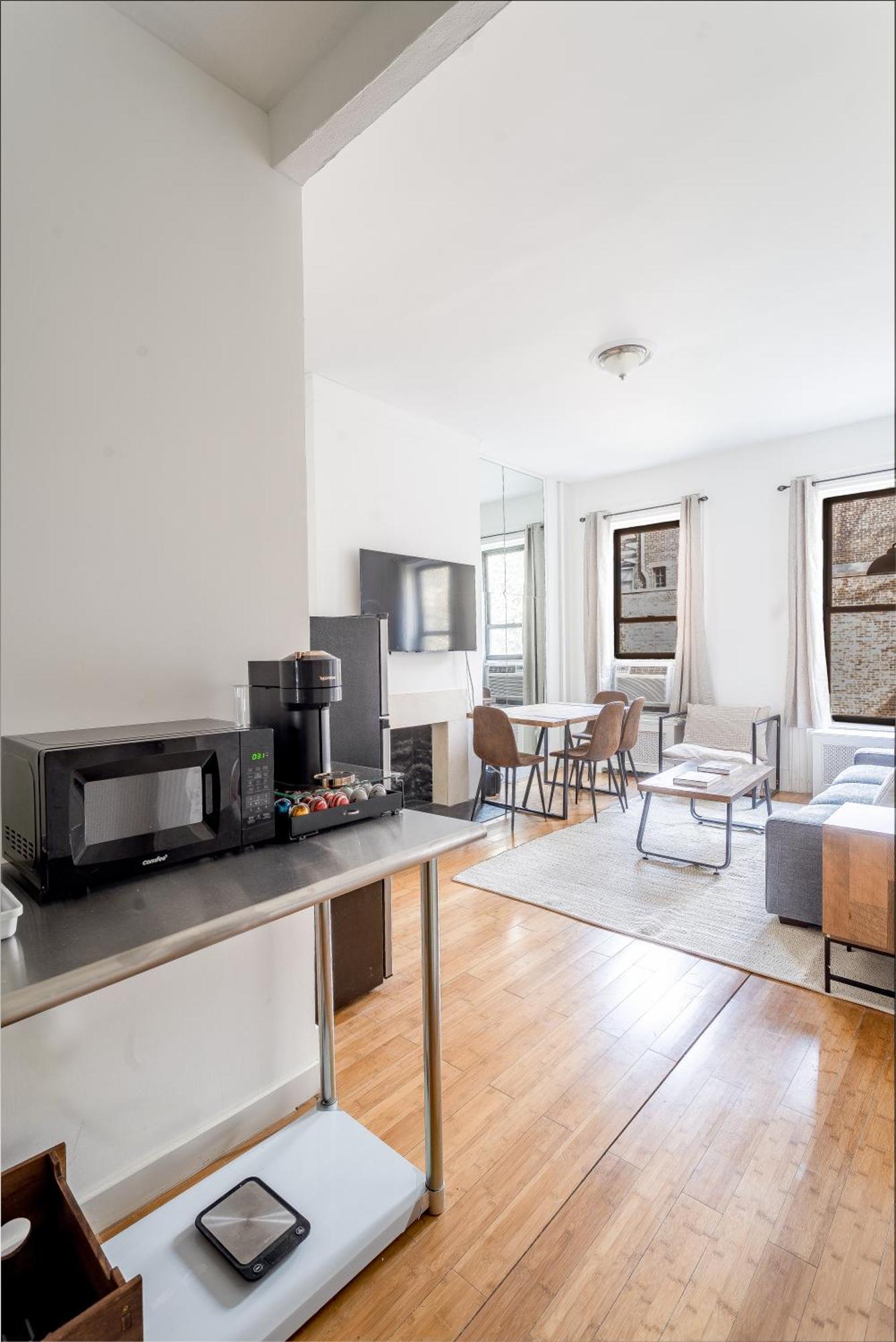 Apartment Your Nyc Escape! 1br Just Steps From Park